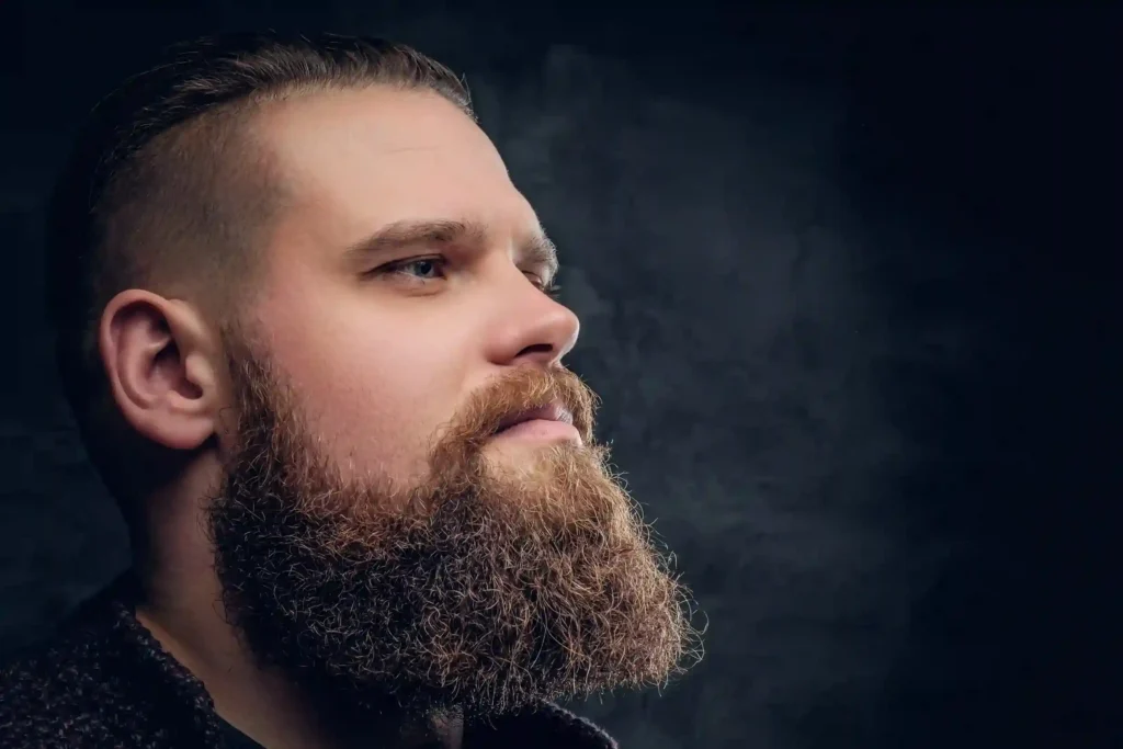 barba en punta de hombre